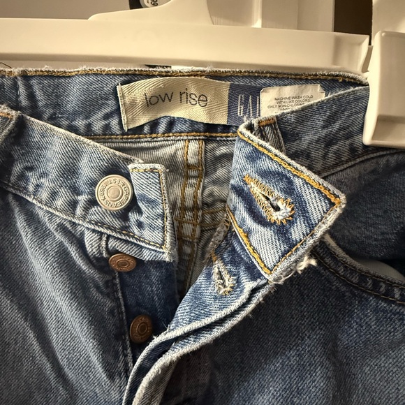 GAP Women's Vintage Blue Straight Leg Jeans - Picture 2 of 5